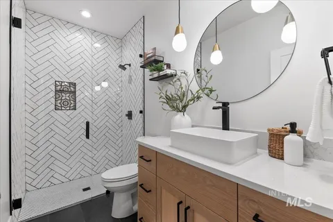 $1,050,000 | 7929 West Deerfawn Lane, Eagle, ID 83616