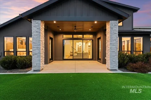 $1,050,000 | 7929 West Deerfawn Lane, Eagle, ID 83616
