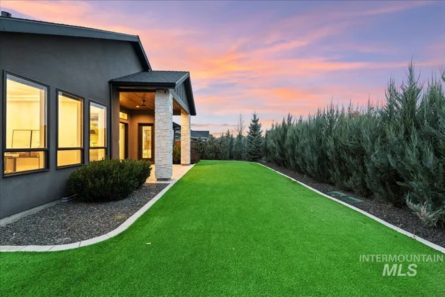 $1,095,000 | 7929 West Deerfawn Lane, Eagle, ID 83616