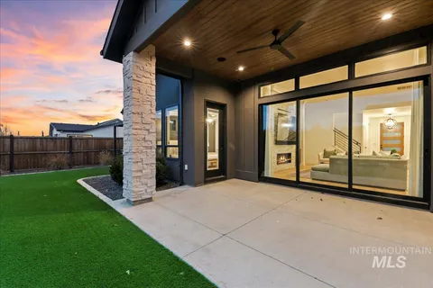 $1,050,000 | 7929 West Deerfawn Lane, Eagle, ID 83616