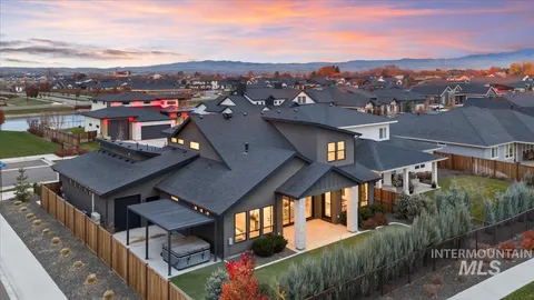 $1,050,000 | 7929 West Deerfawn Lane, Eagle, ID 83616