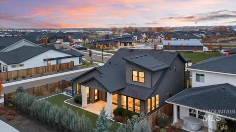 $1,050,000 | 7929 West Deerfawn Lane, Eagle, ID 83616