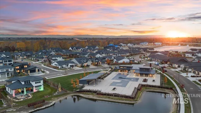 $1,095,000 | 7929 West Deerfawn Lane, Eagle, ID 83616