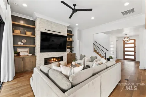 $1,095,000 | 7929 West Deerfawn Lane, Eagle, ID 83616