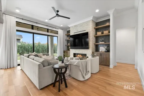 $1,095,000 | 7929 West Deerfawn Lane, Eagle, ID 83616