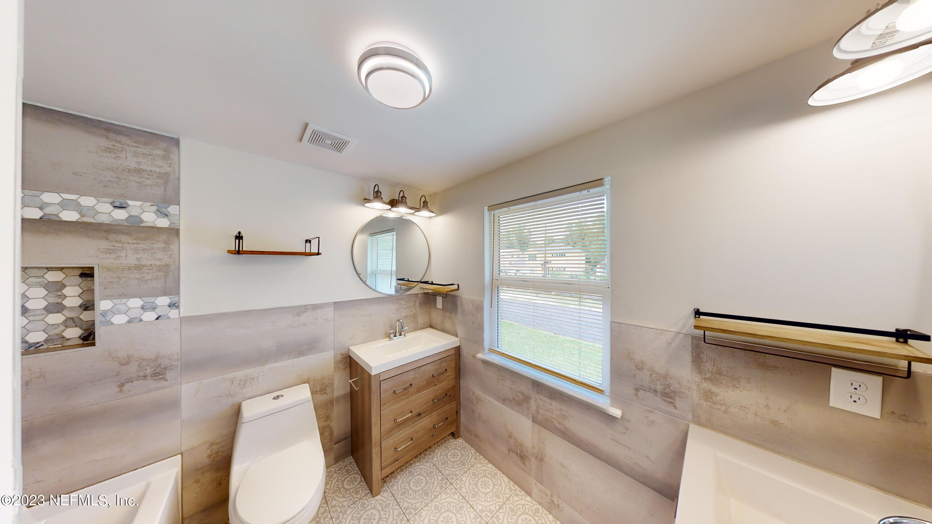 2011 Cornell Road Middleburg, FL 32068 - Photo 18 of 42 Ensuite Bath