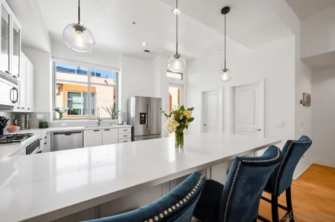 $1,629,000 | 465 South Cleveland Street, Unit 103, Oceanside, CA 92054