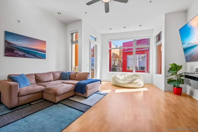 $1,629,000 | 465 South Cleveland Street, Unit 103, Oceanside, CA 92054