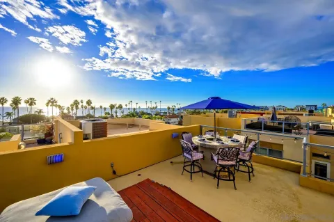 $1,629,000 | 465 South Cleveland Street, Unit 103, Oceanside, CA 92054