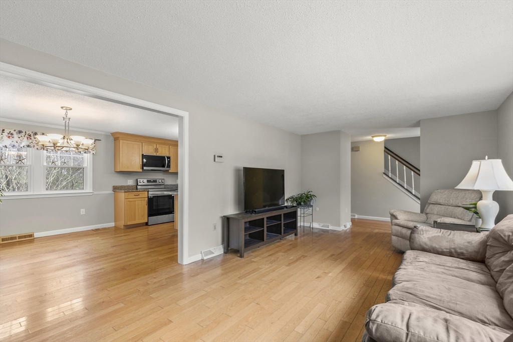 191 Irondequoit Road Franklin, MA 02038 - Photo 16 of 42 Gallery Image 16