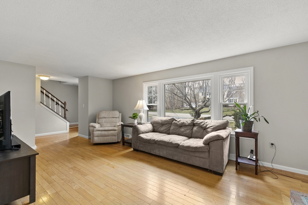 191 Irondequoit Road Franklin, MA 02038 - Photo 17 of 42 Gallery Image 17
