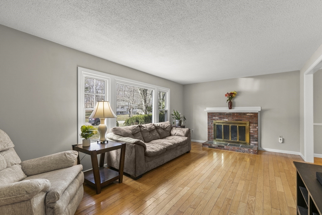 191 Irondequoit Road Franklin, MA 02038 - Photo 19 of 42 Gallery Image 19