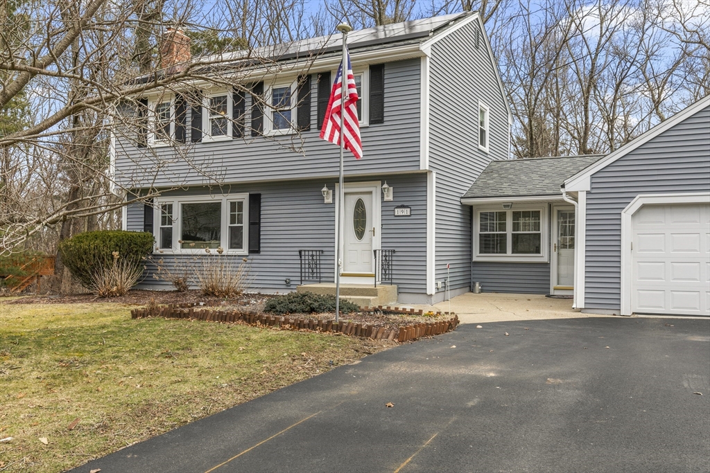 191 Irondequoit Road Franklin, MA 02038 - Photo 3 of 42 Gallery Image 3
