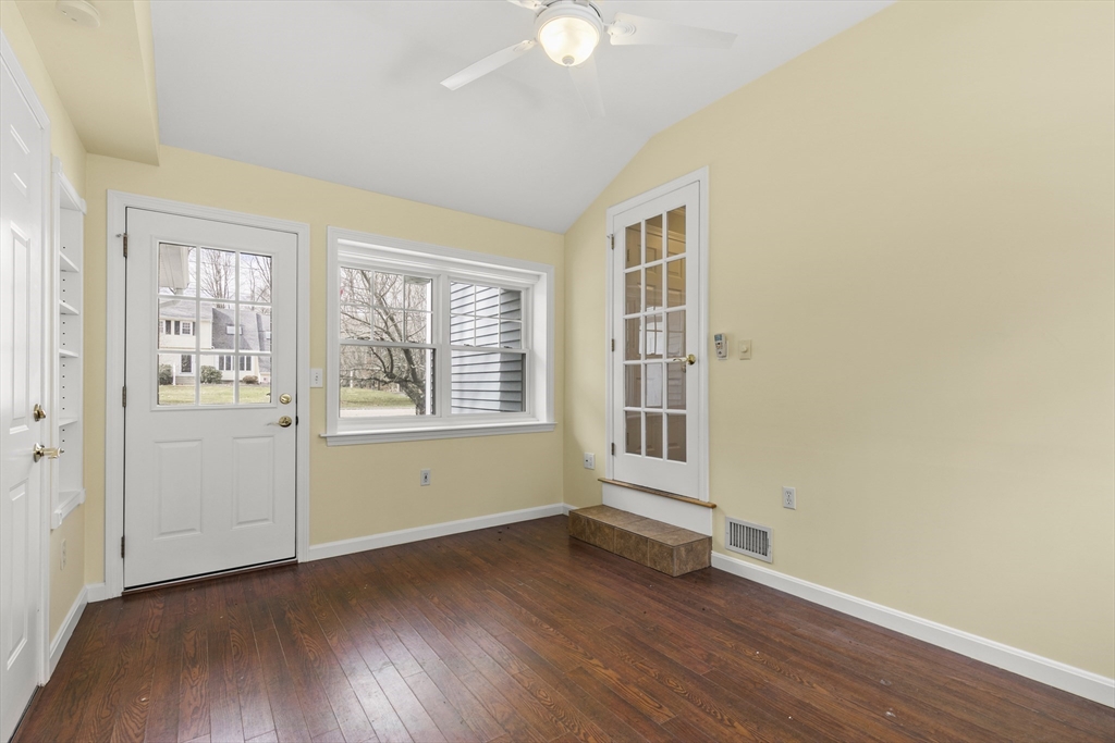 191 Irondequoit Road Franklin, MA 02038 - Photo 5 of 42 Gallery Image 5