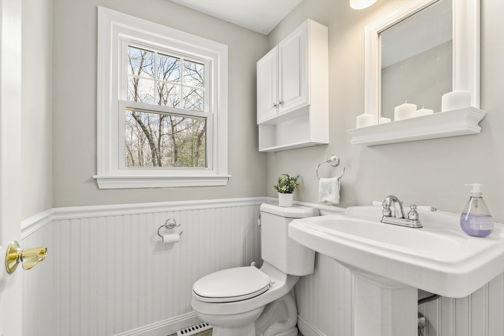 191 Irondequoit Road Franklin, MA 02038 - Photo 7 of 42 Gallery Image 7