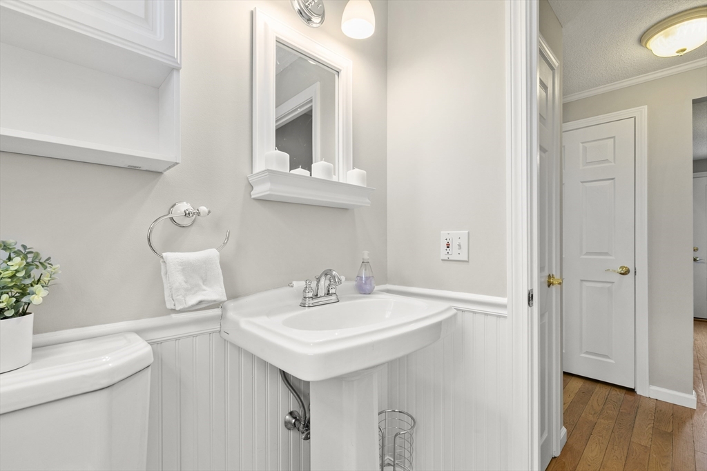 191 Irondequoit Road Franklin, MA 02038 - Photo 8 of 42 Gallery Image 8