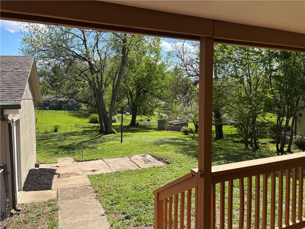 3302 Gene Field Road St. Joseph, MO 64506 - Photo 14 of 21