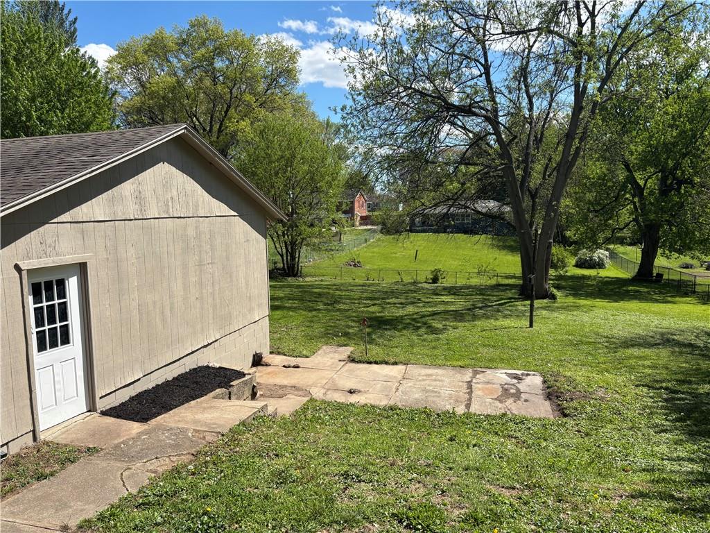 3302 Gene Field Road St. Joseph, MO 64506 - Photo 15 of 21