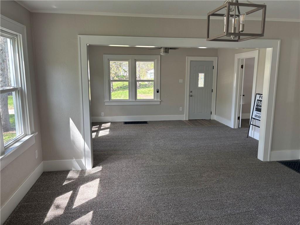 3302 Gene Field Road St. Joseph, MO 64506 - Photo 4 of 21