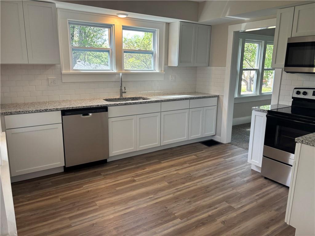 3302 Gene Field Road St. Joseph, MO 64506 - Photo 6 of 21