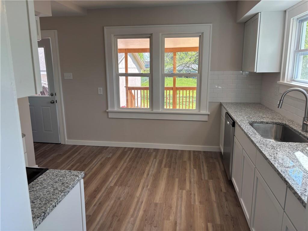 3302 Gene Field Road St. Joseph, MO 64506 - Photo 7 of 21