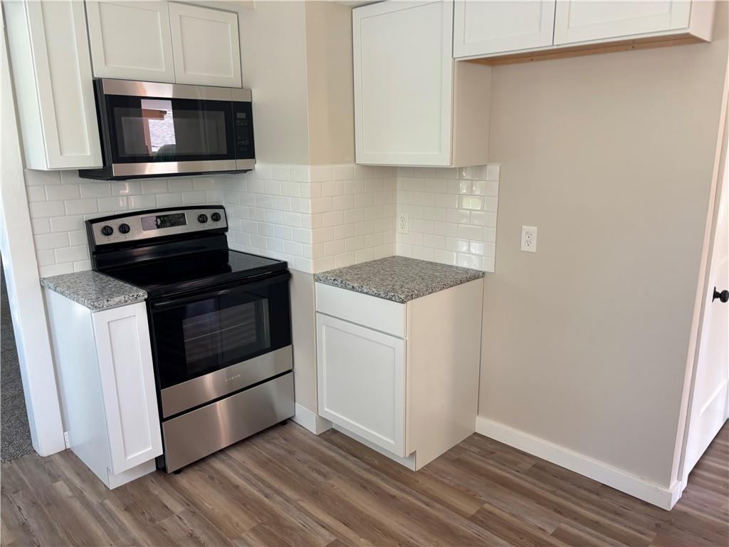 3302 Gene Field Road St. Joseph, MO 64506 - Photo 8 of 21