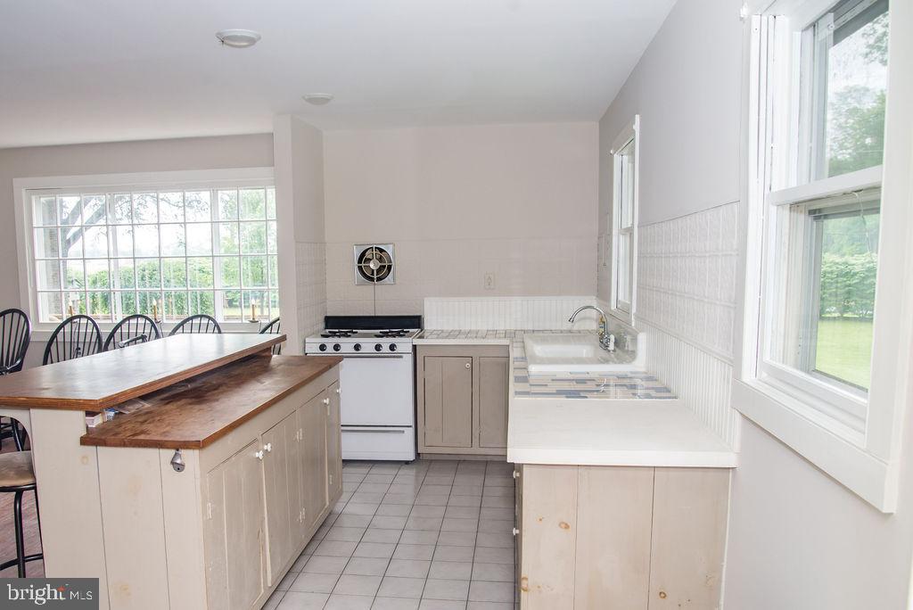 249 Watsons Mill Road Elmer, NJ 08318 - Photo 35 of 60 Guest House Kitchen