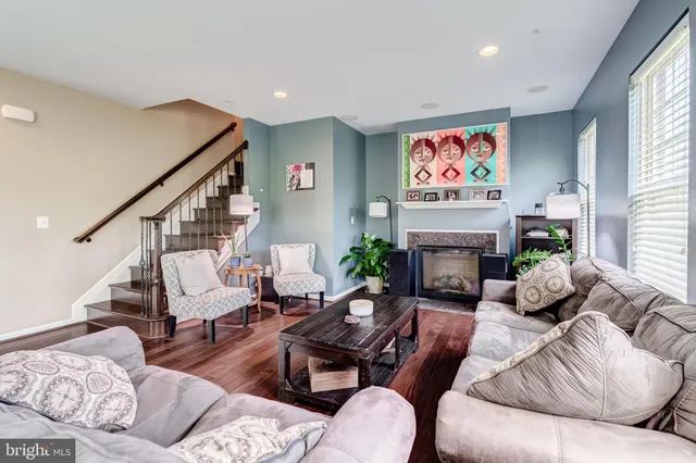 $899,900 | 510 Overlook Park Drive, Unit 32, Oxon Hill, MD 20745