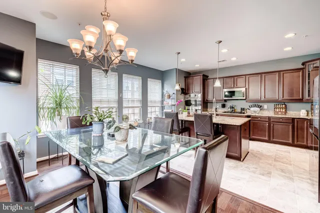 $899,900 | 510 Overlook Park Drive, Unit 32, Oxon Hill, MD 20745