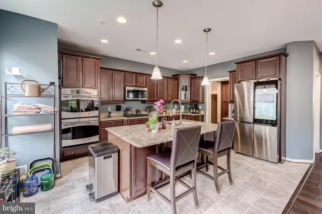 $899,900 | 510 Overlook Park Drive, Unit 32, Oxon Hill, MD 20745