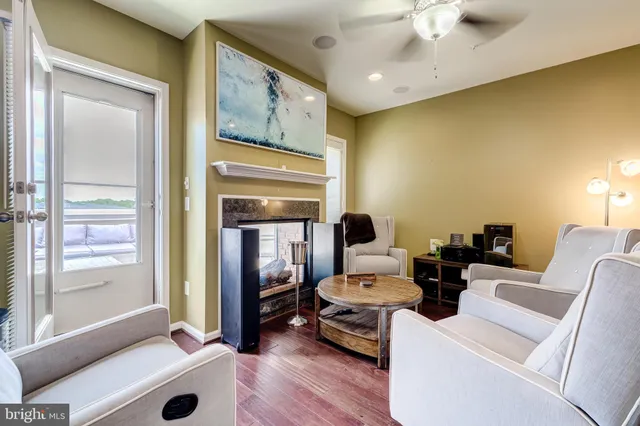 $899,900 | 510 Overlook Park Drive, Unit 32, Oxon Hill, MD 20745