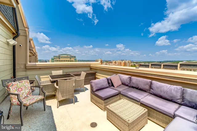 $899,900 | 510 Overlook Park Drive, Unit 32, Oxon Hill, MD 20745