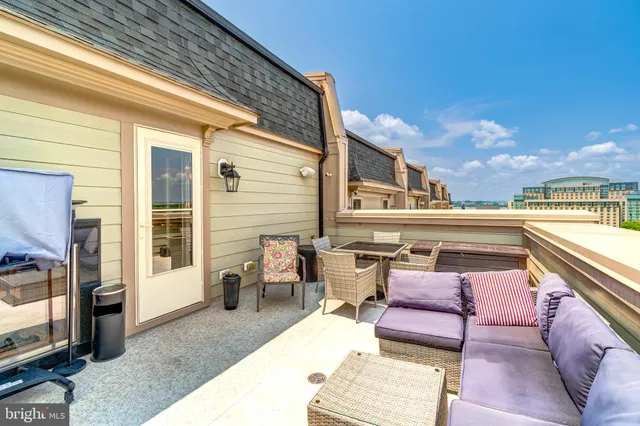 $899,900 | 510 Overlook Park Drive, Unit 32, Oxon Hill, MD 20745