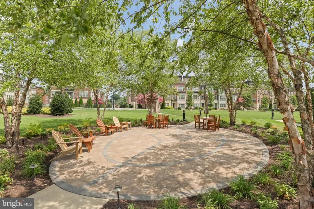 $899,900 | 510 Overlook Park Drive, Unit 32, Oxon Hill, MD 20745