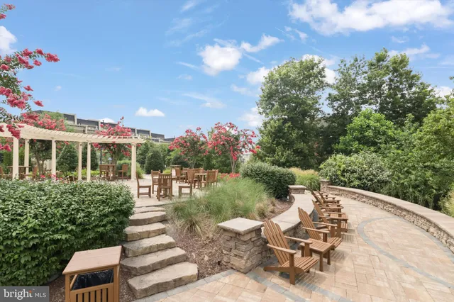 $899,900 | 510 Overlook Park Drive, Unit 32, Oxon Hill, MD 20745