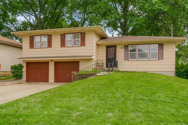 $227,000 | 1835 Miami Street, Leavenworth, KS 66048