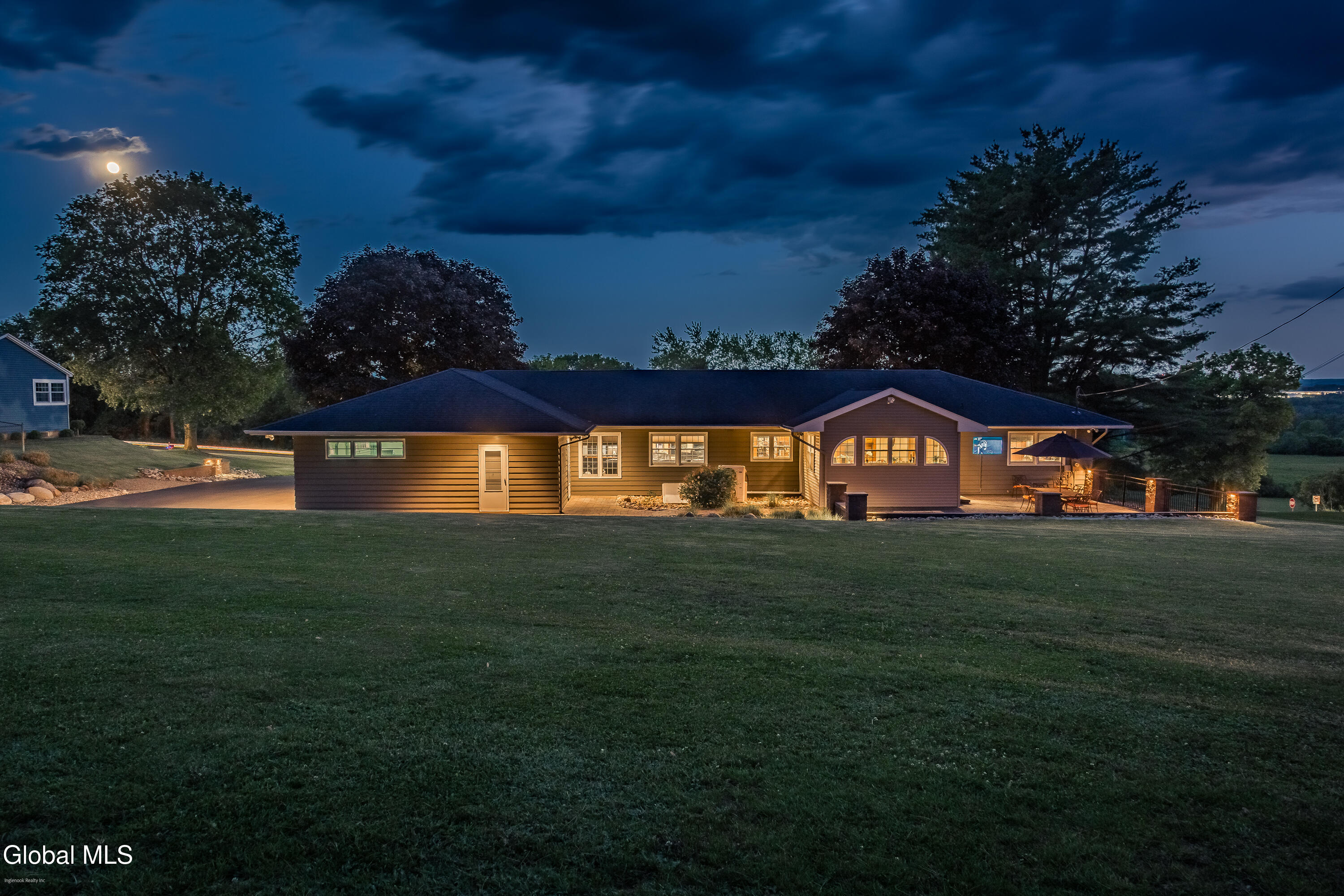 109 Golf Course Road Amsterdam, NY 12010 - Photo 16 of 76 address-city-NY-60