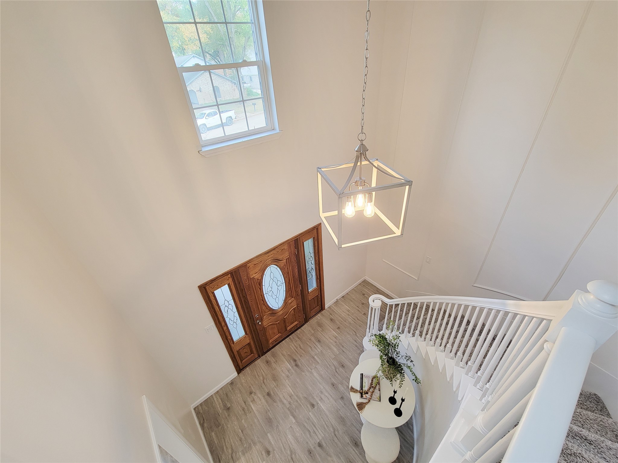 10703 Idlebrook Drive Houston, TX 77070 - Photo 37 of 47 beautifully swung staircase