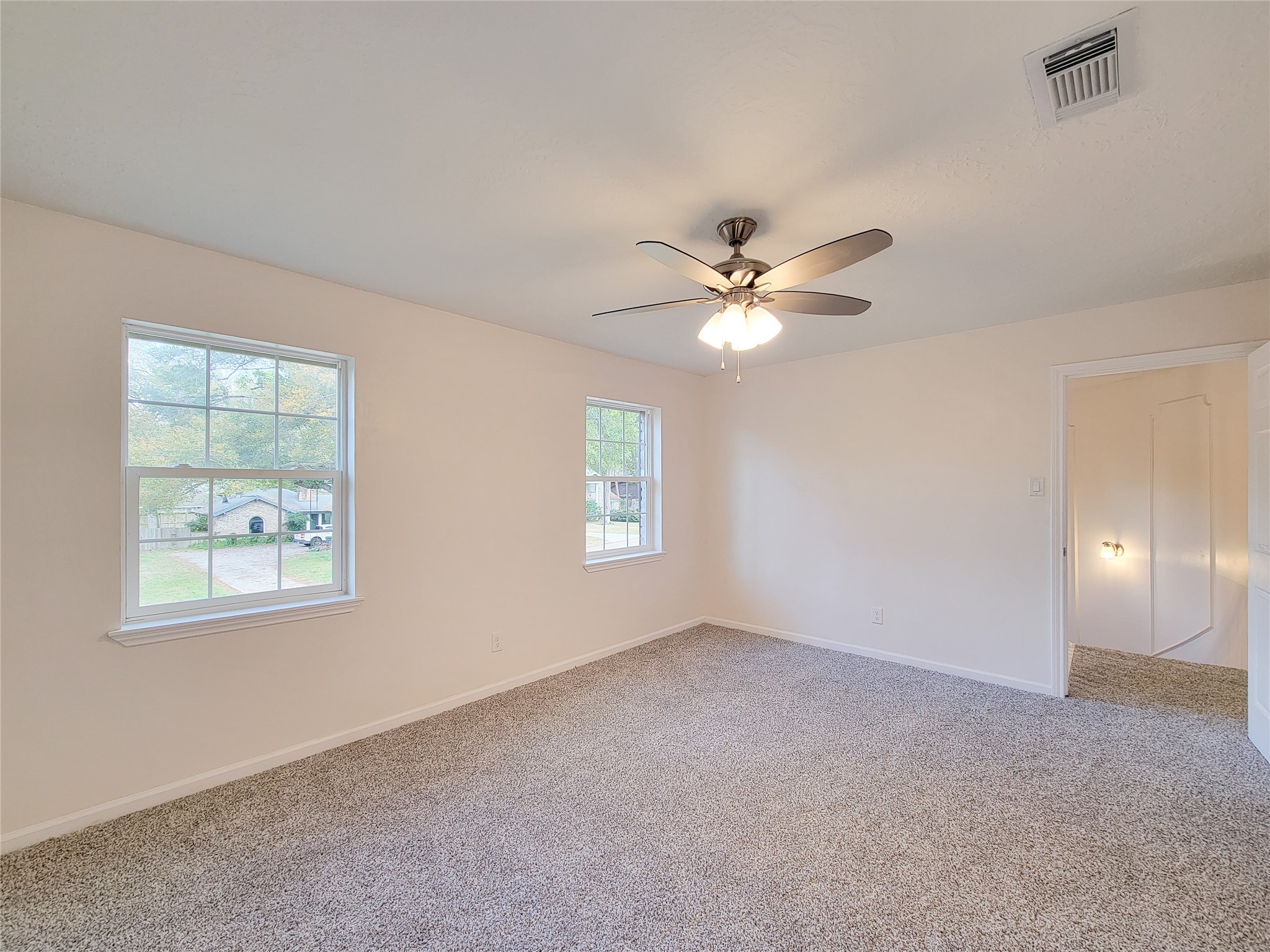 10703 Idlebrook Drive Houston, TX 77070 - Photo 39 of 47 second bedroom