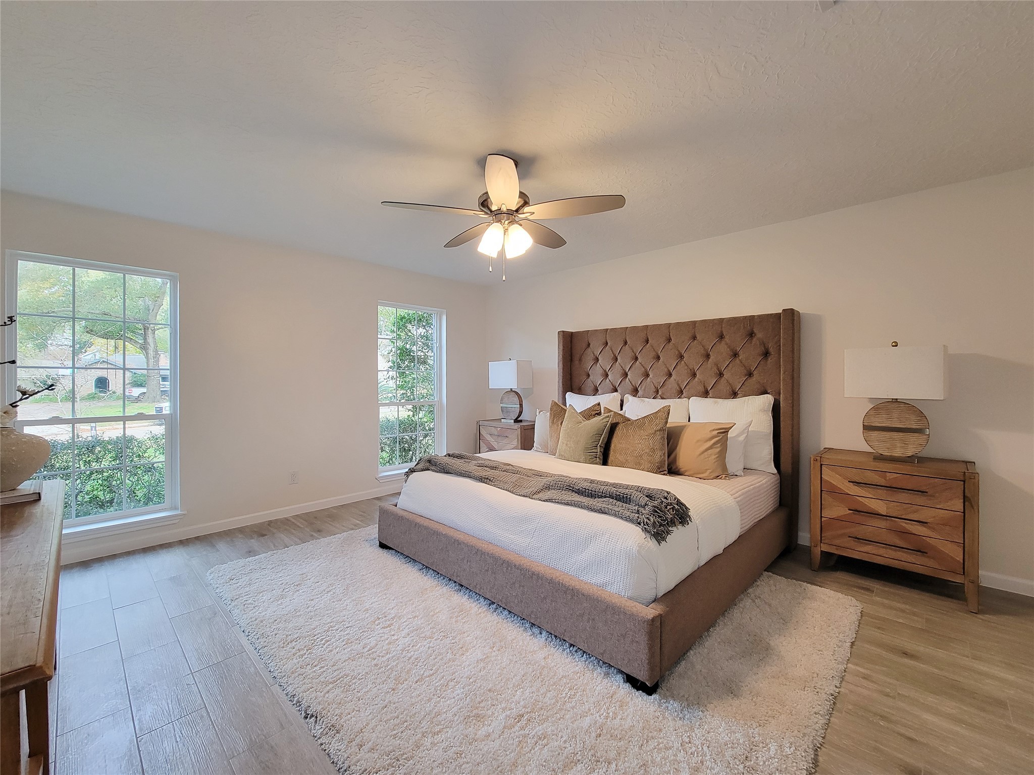 10703 Idlebrook Drive Houston, TX 77070 - Photo 5 of 47 oversized primary bedroom