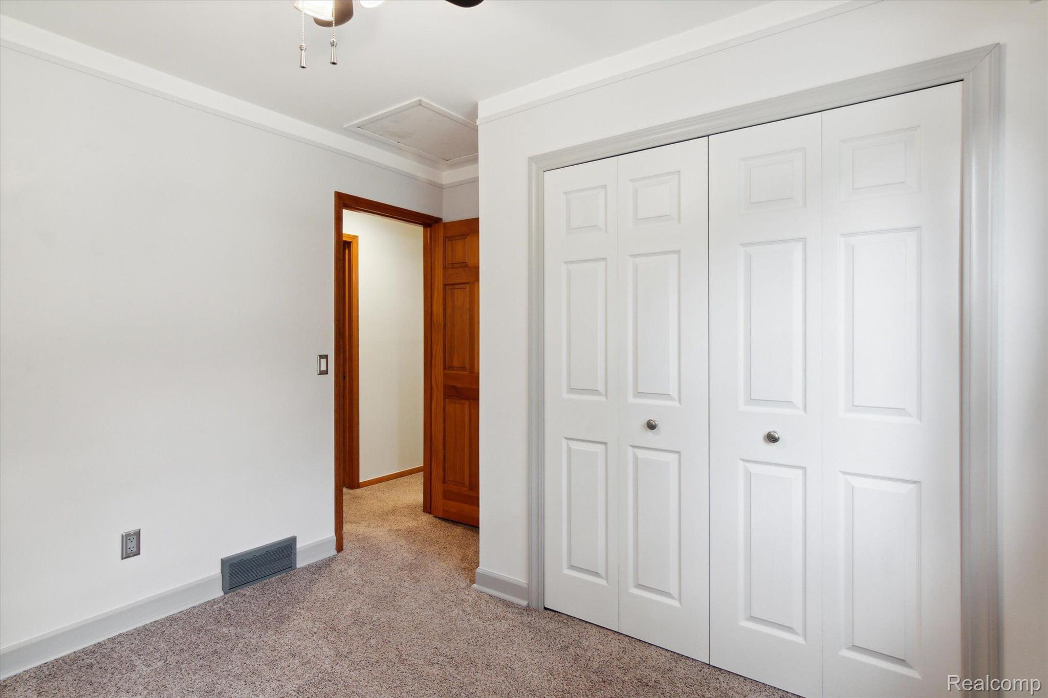 4384 Regency Road Swartz Creek, MI 48473 - Photo 21 of 47 Bedroom 3 View Two