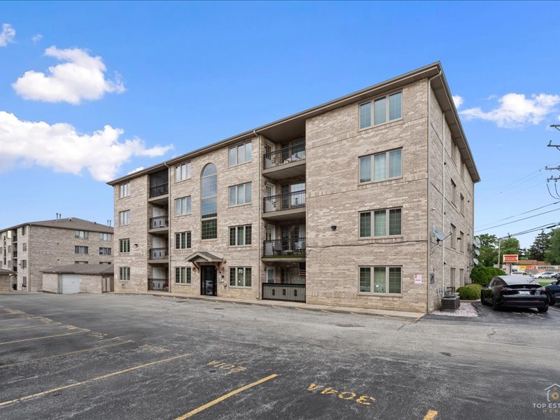 10600 SW Highway, Unit 303A Chicago Ridge, IL 60415 - Photo 2 of 22 Gallery Image 2