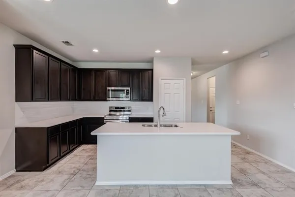 $2,699 | 5529 Las Lomas Lane, Denton, TX 76208