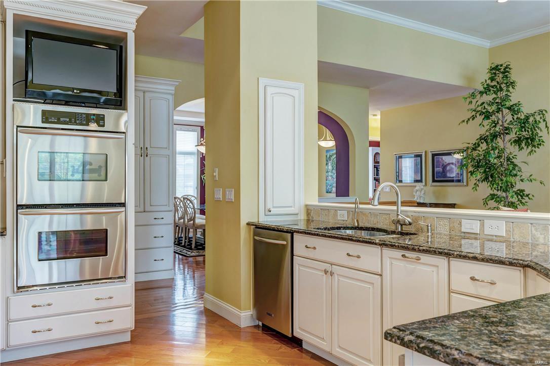 1934 Chesterfield Ridge Circle Chesterfield, MO 63017 - Photo 22 of 57 Gallery Image 22