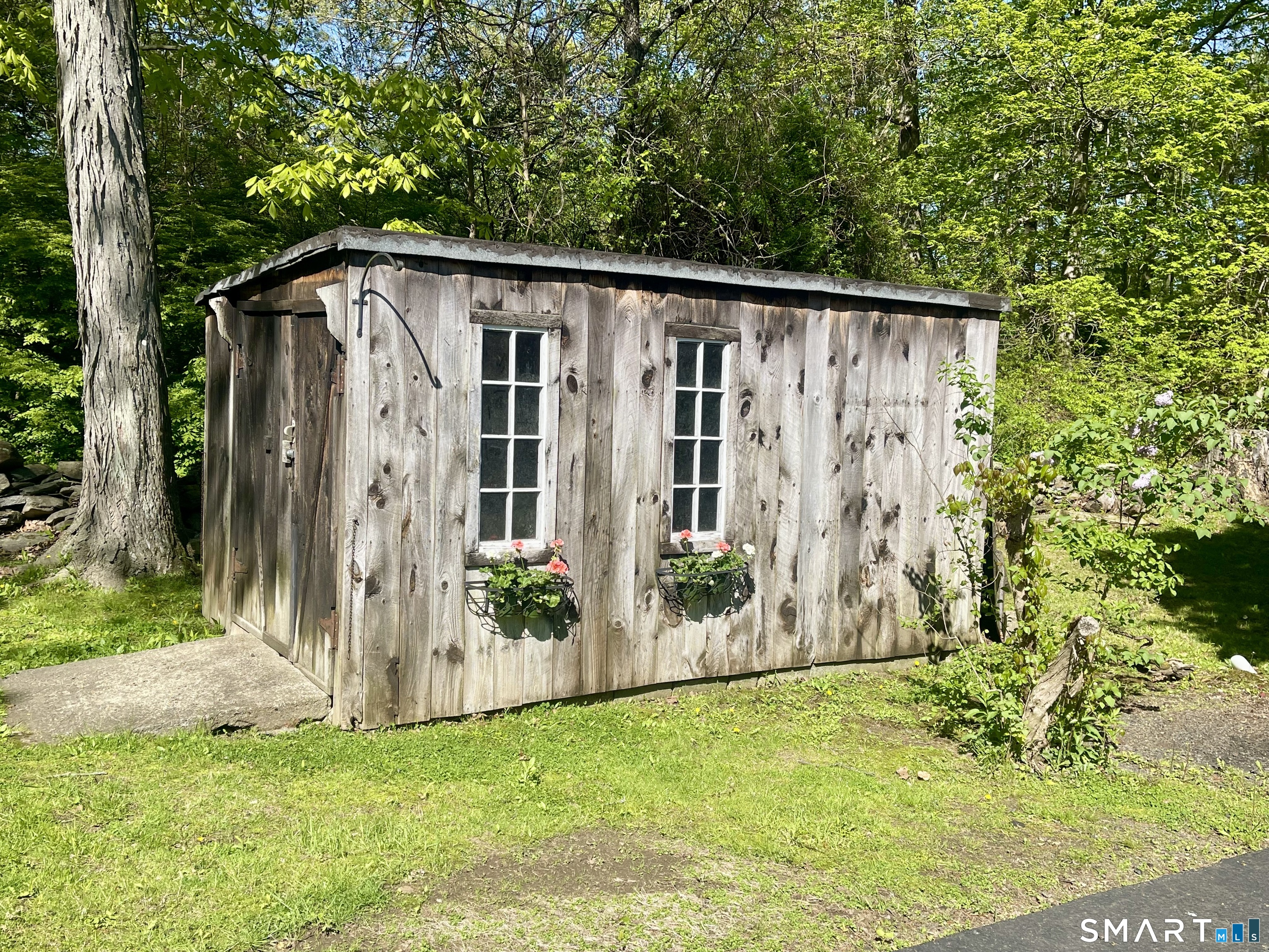 9 Apple Lane Redding, CT 06896 - Photo 16 of 39 Better view of the shed