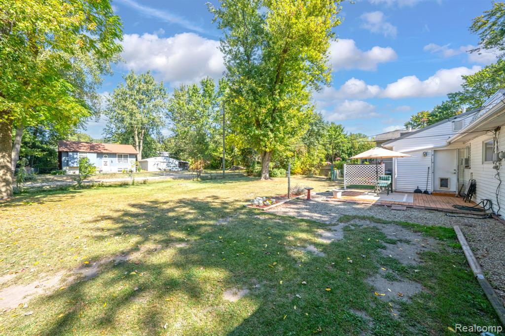 957 Miller Road Lake Orion, MI 48362 - Photo 39 of 41 Gallery Image 39