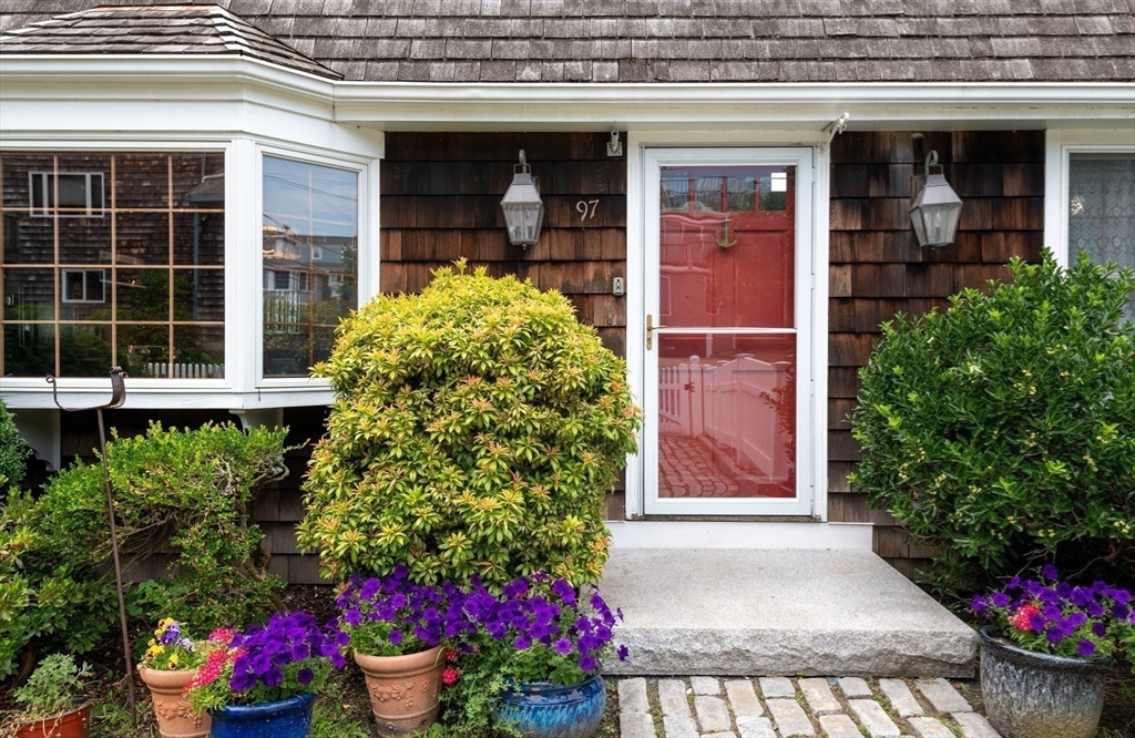 97 Pitman Road Marblehead, MA 01945 - Photo 9 of 37 front view of a house