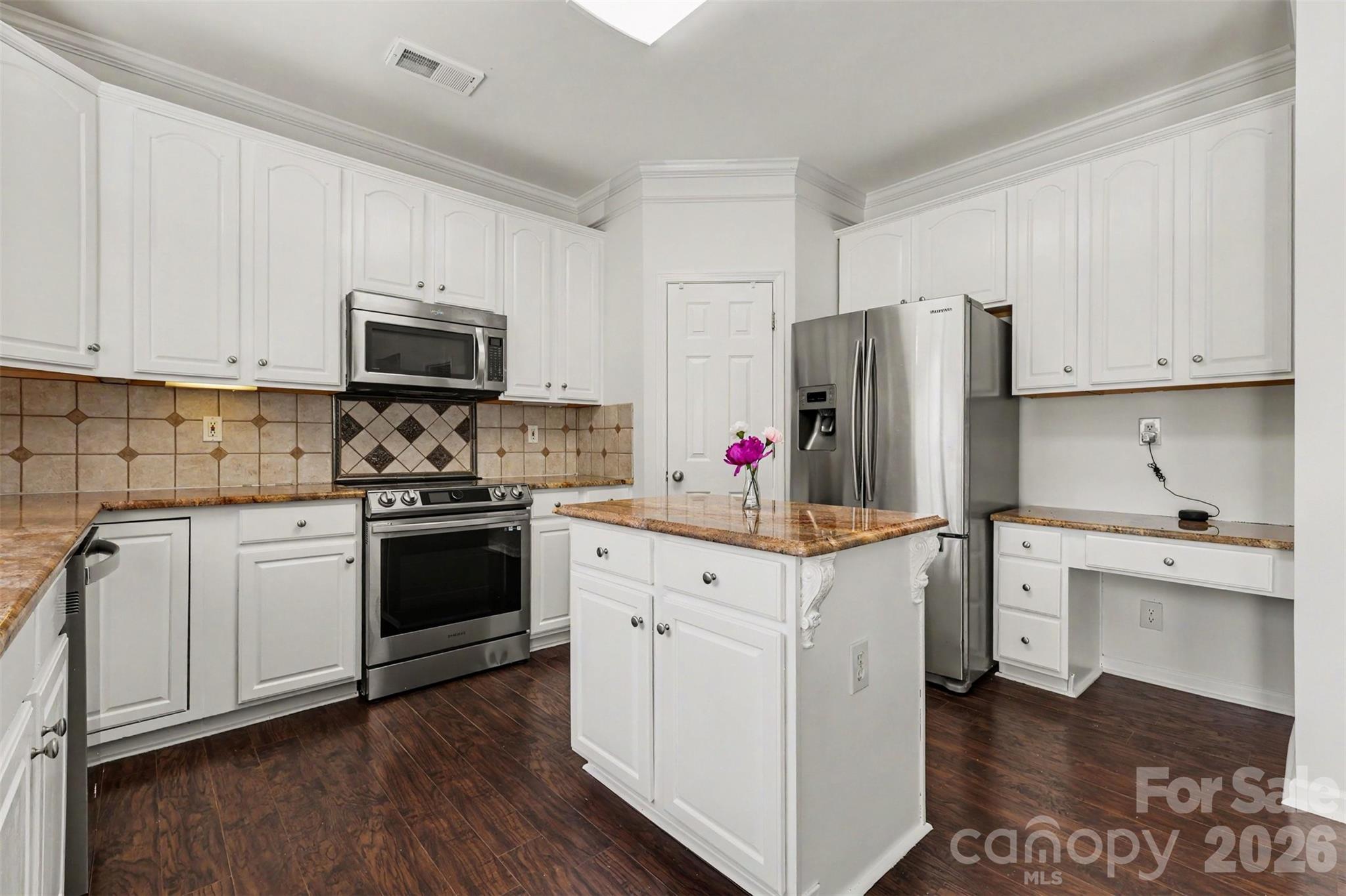 3708 Leela Palace Way Fort Mill, SC 29708 - Photo 10 of 37