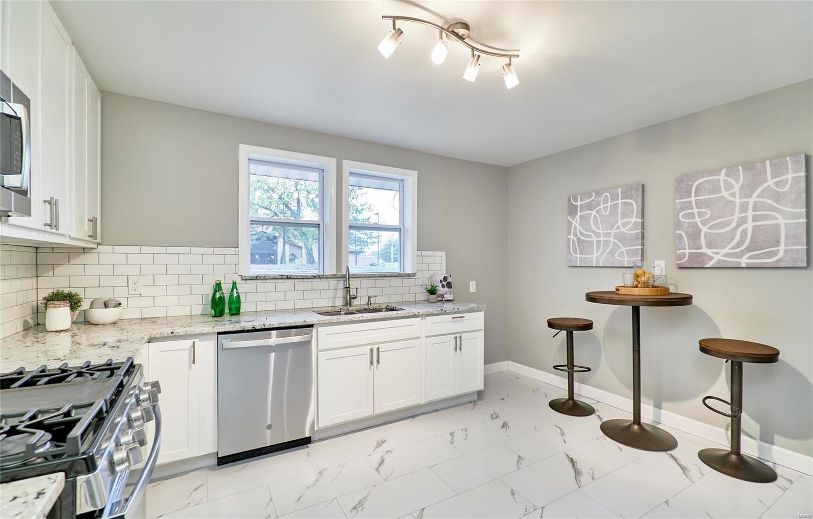 6496 Howdershell Road Hazelwood, MO 63042 - Photo 12 of 27 Gallery Image 12