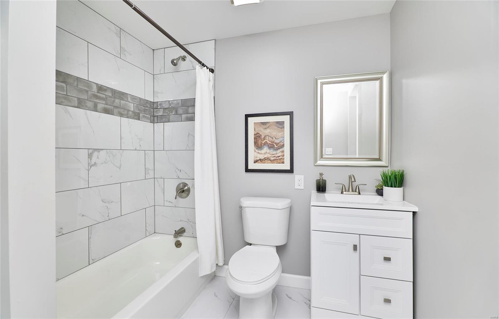 6496 Howdershell Road Hazelwood, MO 63042 - Photo 16 of 27 Gallery Image 16